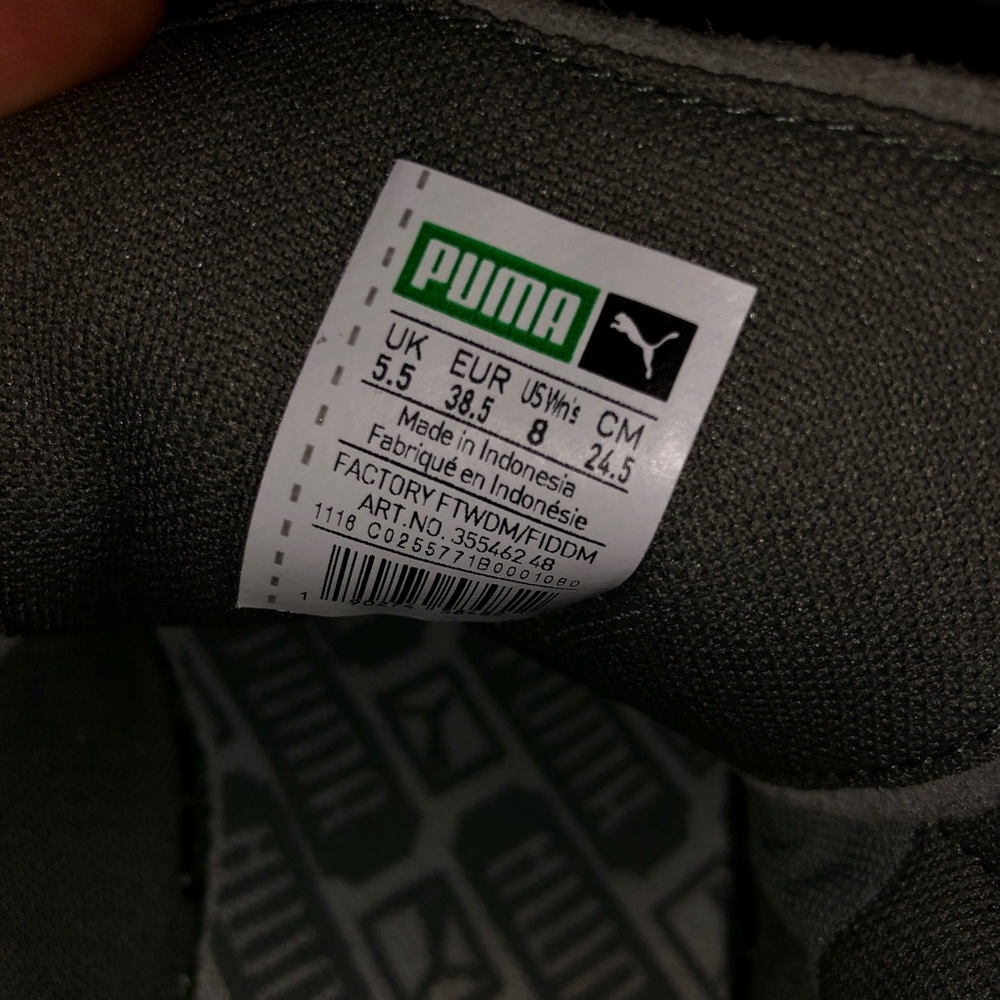 ❌⚠️SOLD- PUMA Classic Suede Sneaker - Picture 7 of 8